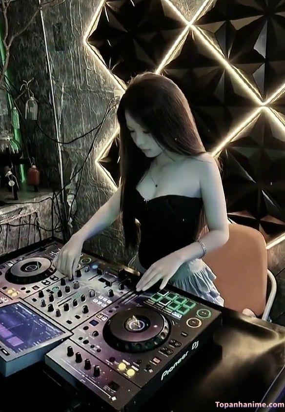 ảnh gái đi bar 35