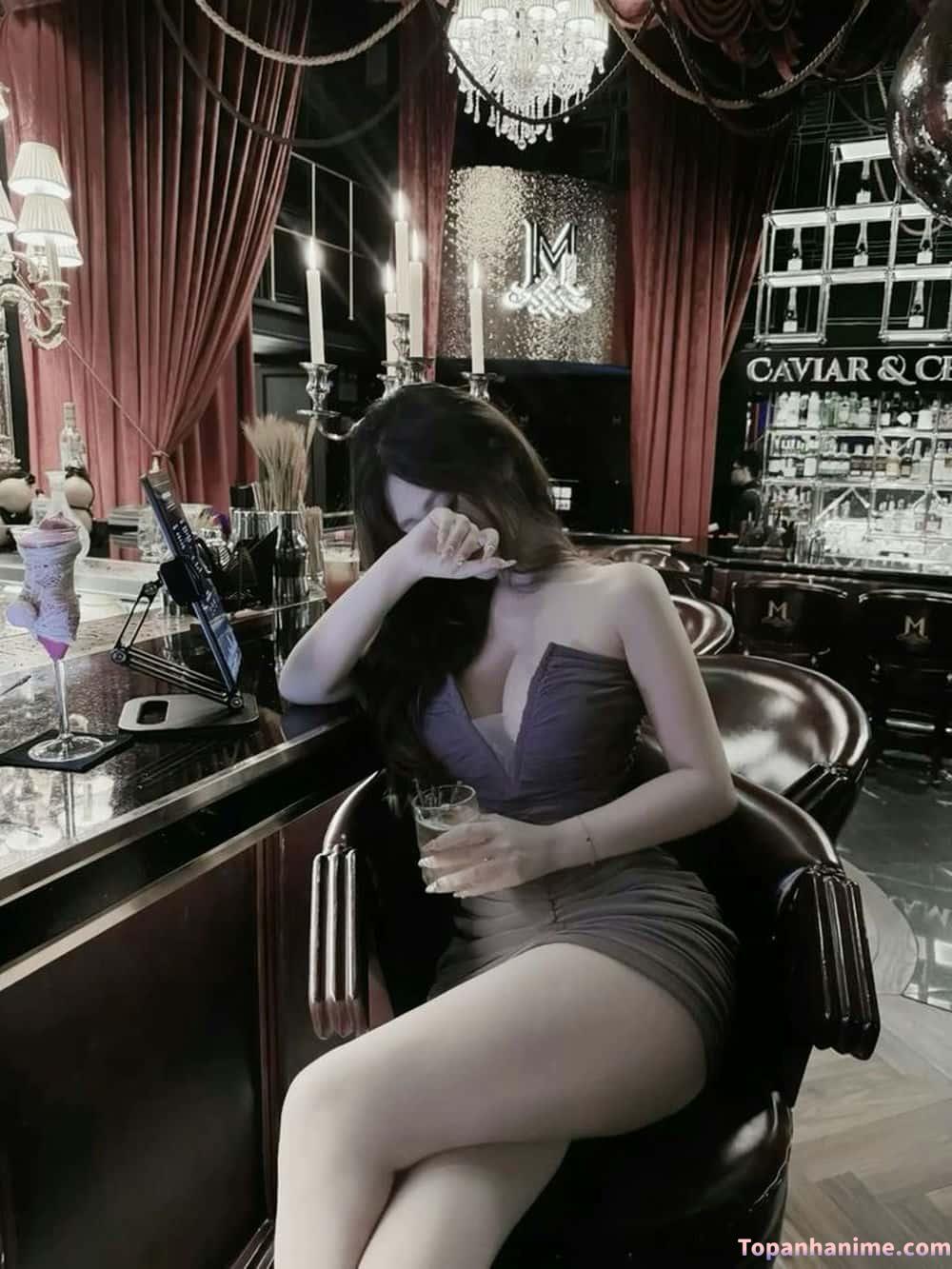 ảnh gái đi bar 23