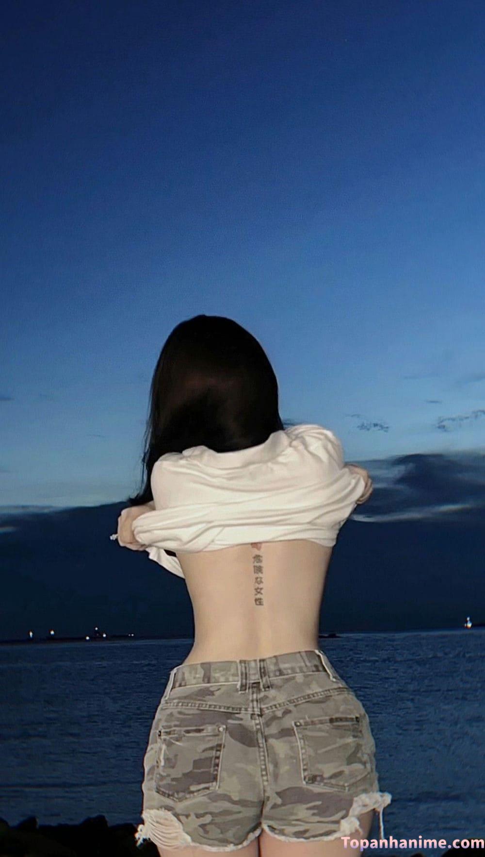 ảnh cô gái quay lưng 10