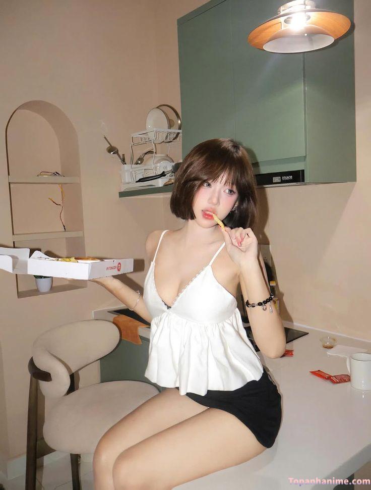 ảnh gái mặc quần ngắn 14