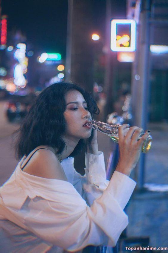 ảnh con gái uống bia 17