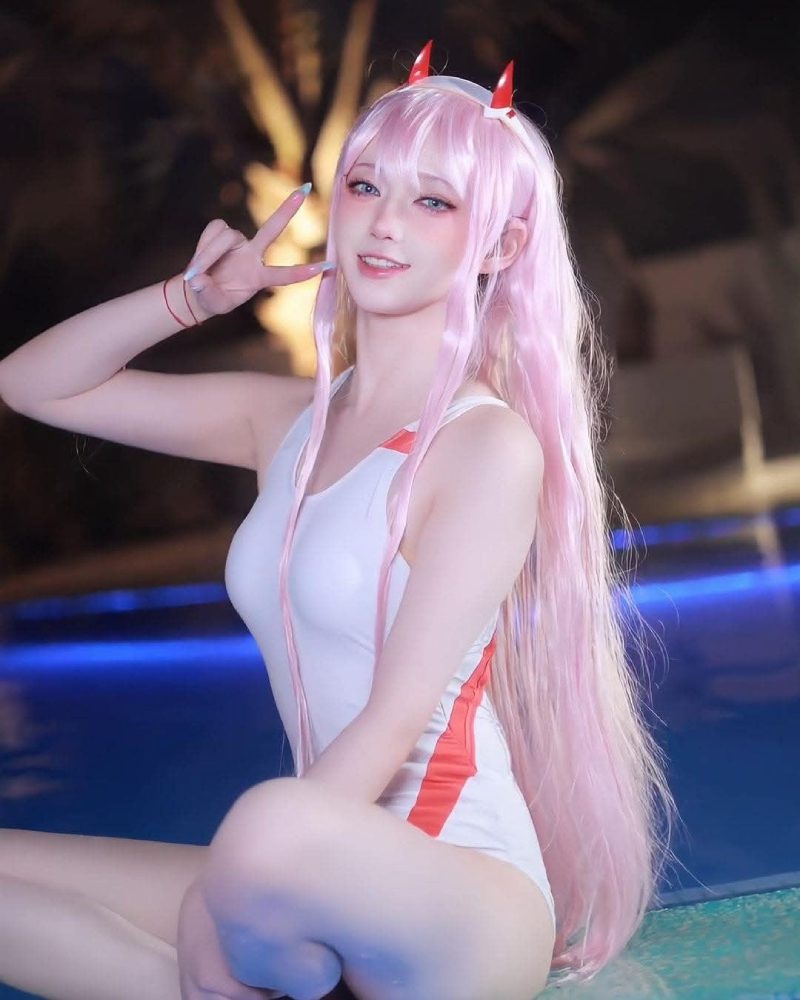 Cosplay Zero Two 23