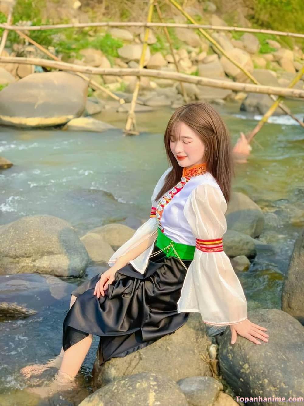 ảnh gái miền tây 29