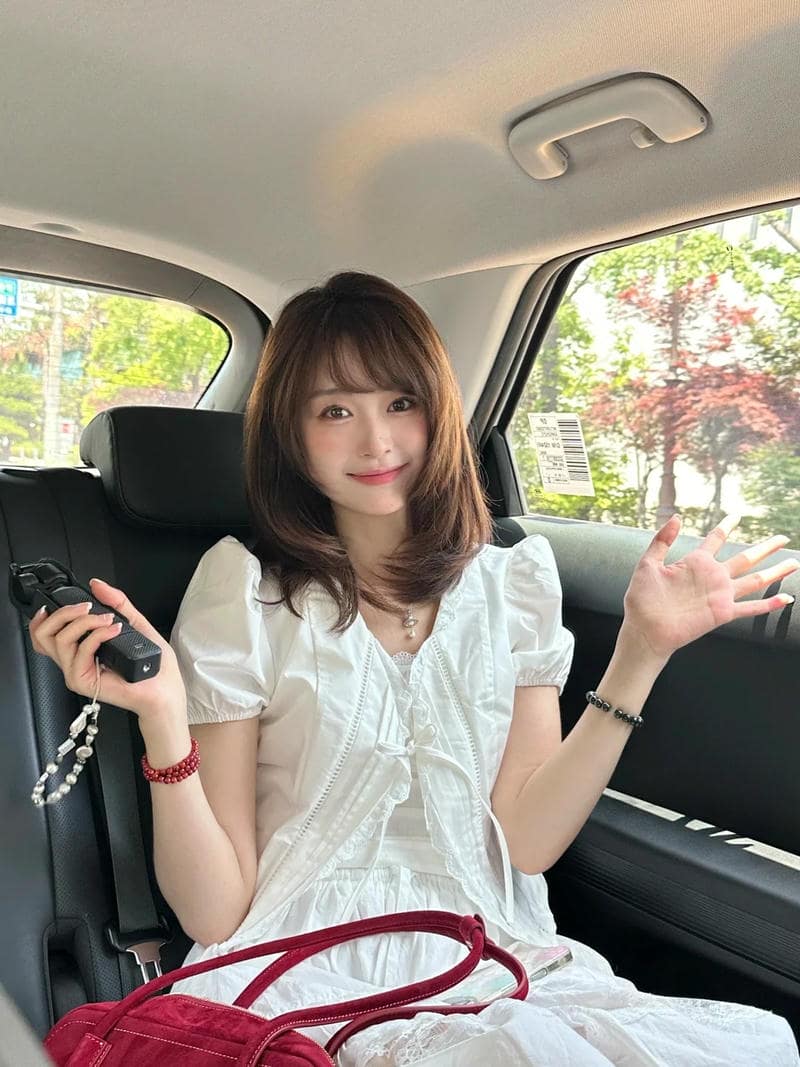 Ảnh gái xinh tóc ngang vai 2k3 60