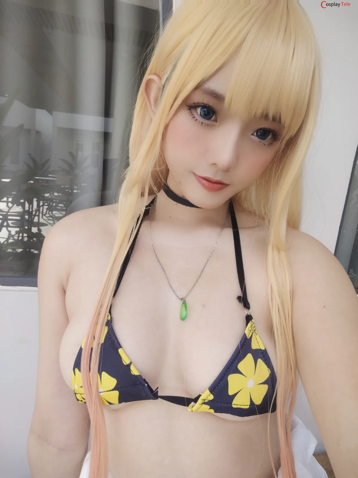 Messie Huang cosplay Marin Kitagawa 21