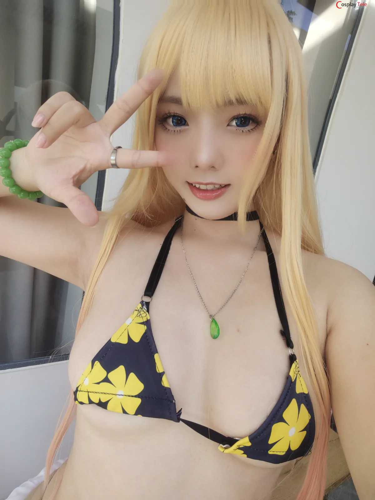 Messie Huang cosplay Marin Kitagawa 25