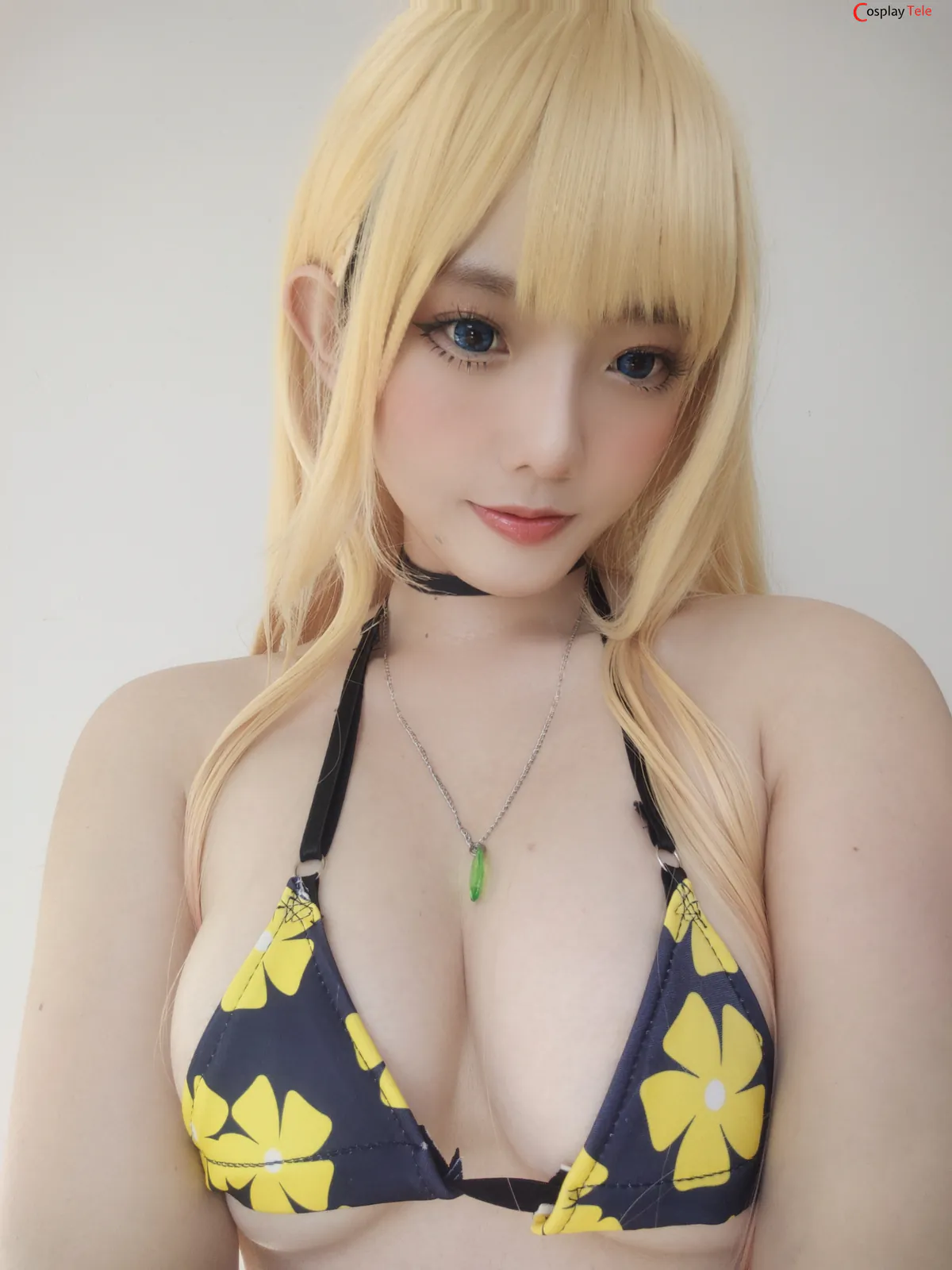 Messie Huang cosplay Marin Kitagawa 26