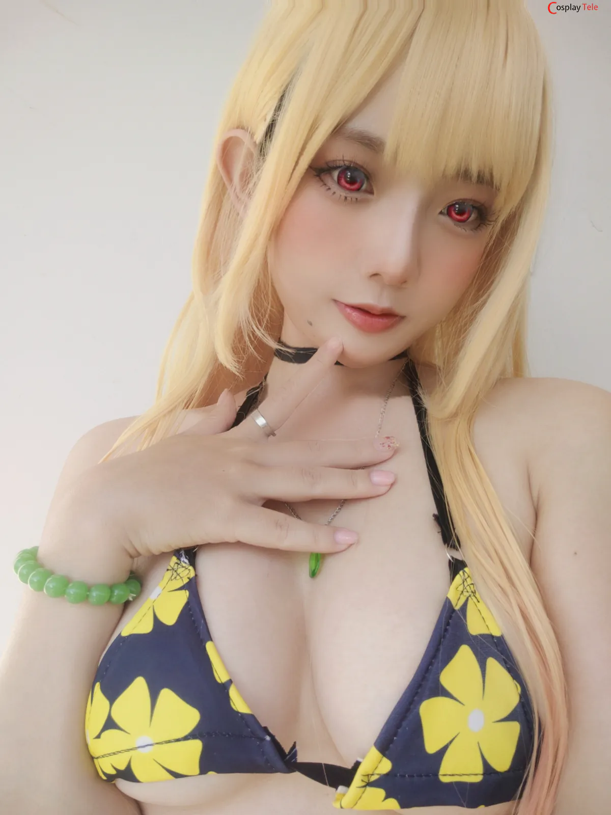 Messie Huang cosplay Marin Kitagawa 30