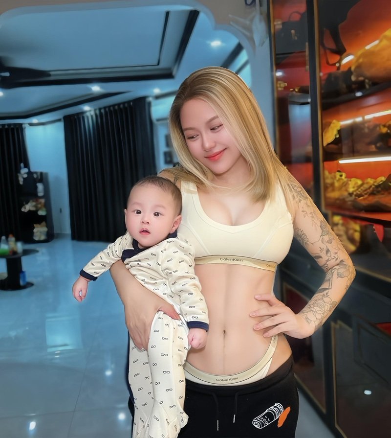 ảnh Suzie Nguyễn Onlyfans 22