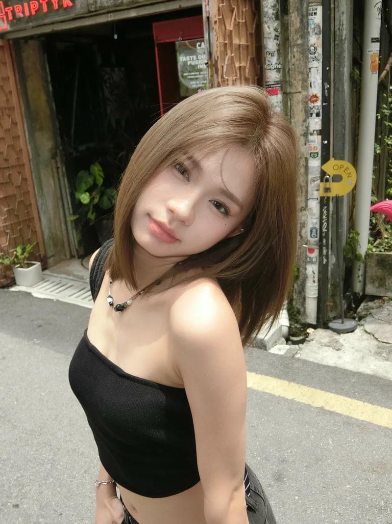 Ảnh gái xinh tóc ngang vai 2k3 74