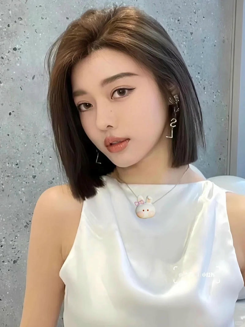 ảnh gái xinh tóc ngắn 46