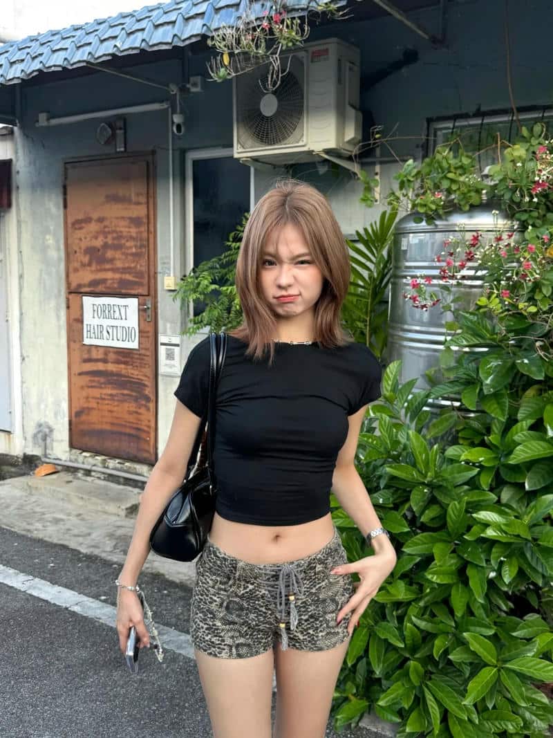 Ảnh gái xinh tóc ngang vai 2k3 77