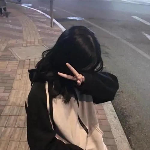 Ảnh Che Mặt Con Gái Avatar Cute 65