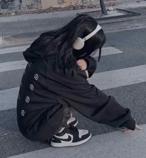 Ảnh Che Mặt Con Gái Avatar Cute 17