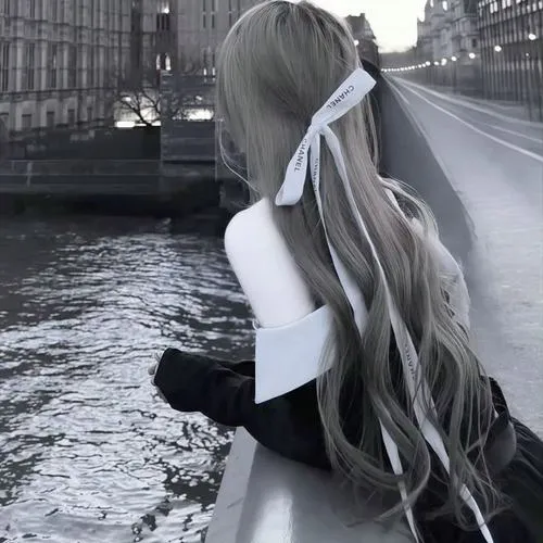 Ảnh Che Mặt Con Gái Avatar Cute 24