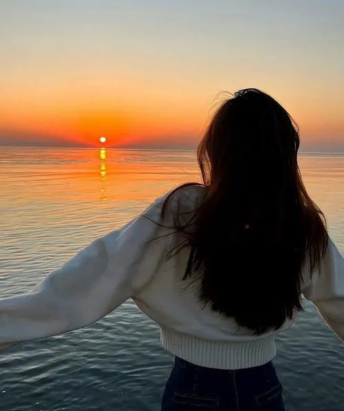 Ảnh Che Mặt Con Gái Avatar Cute 54