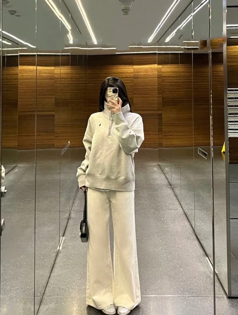 ảnh chụp trước gương che mặt nữ 12