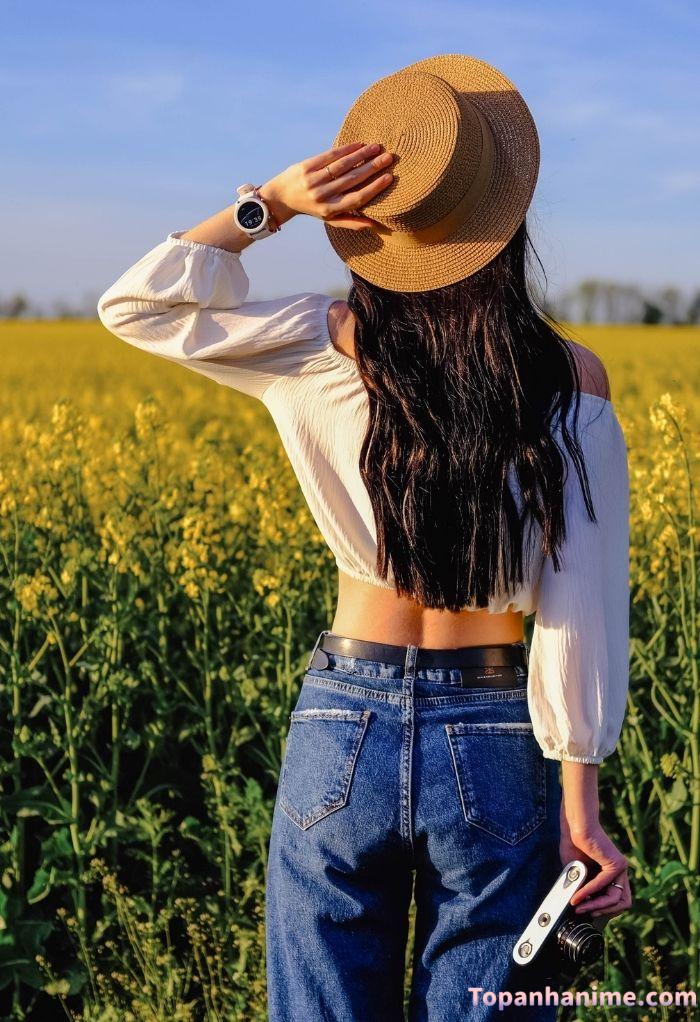 ảnh cô gái quay lưng 50