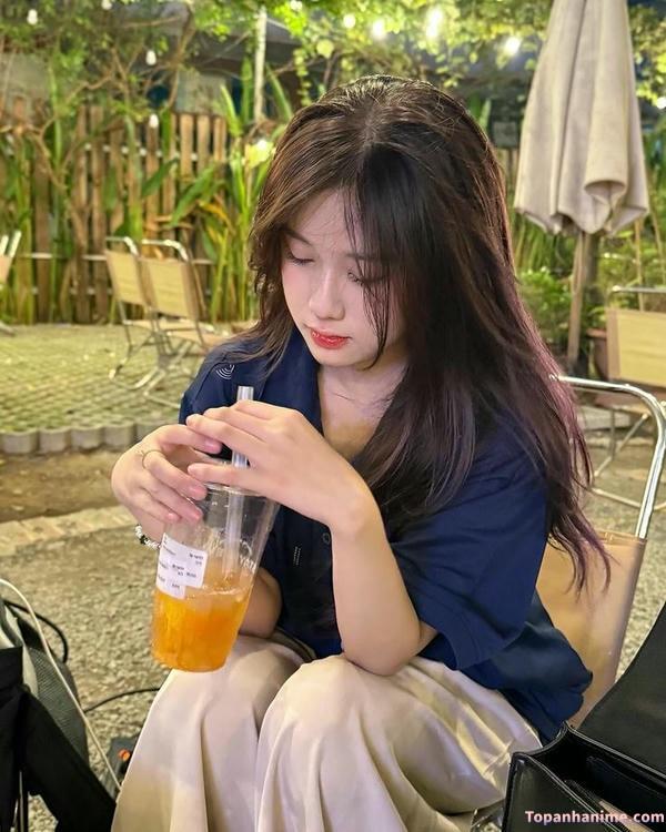 ảnh con gái uống bia 32