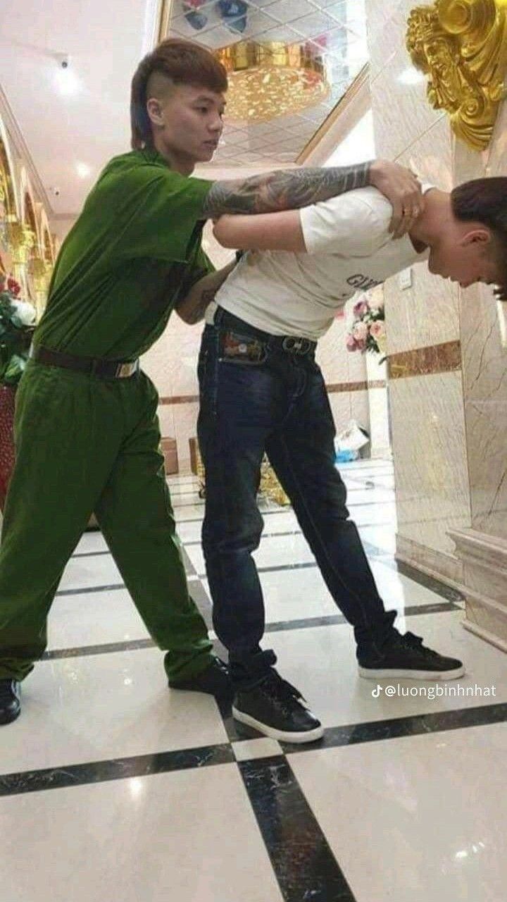 Ảnh công an meme 14