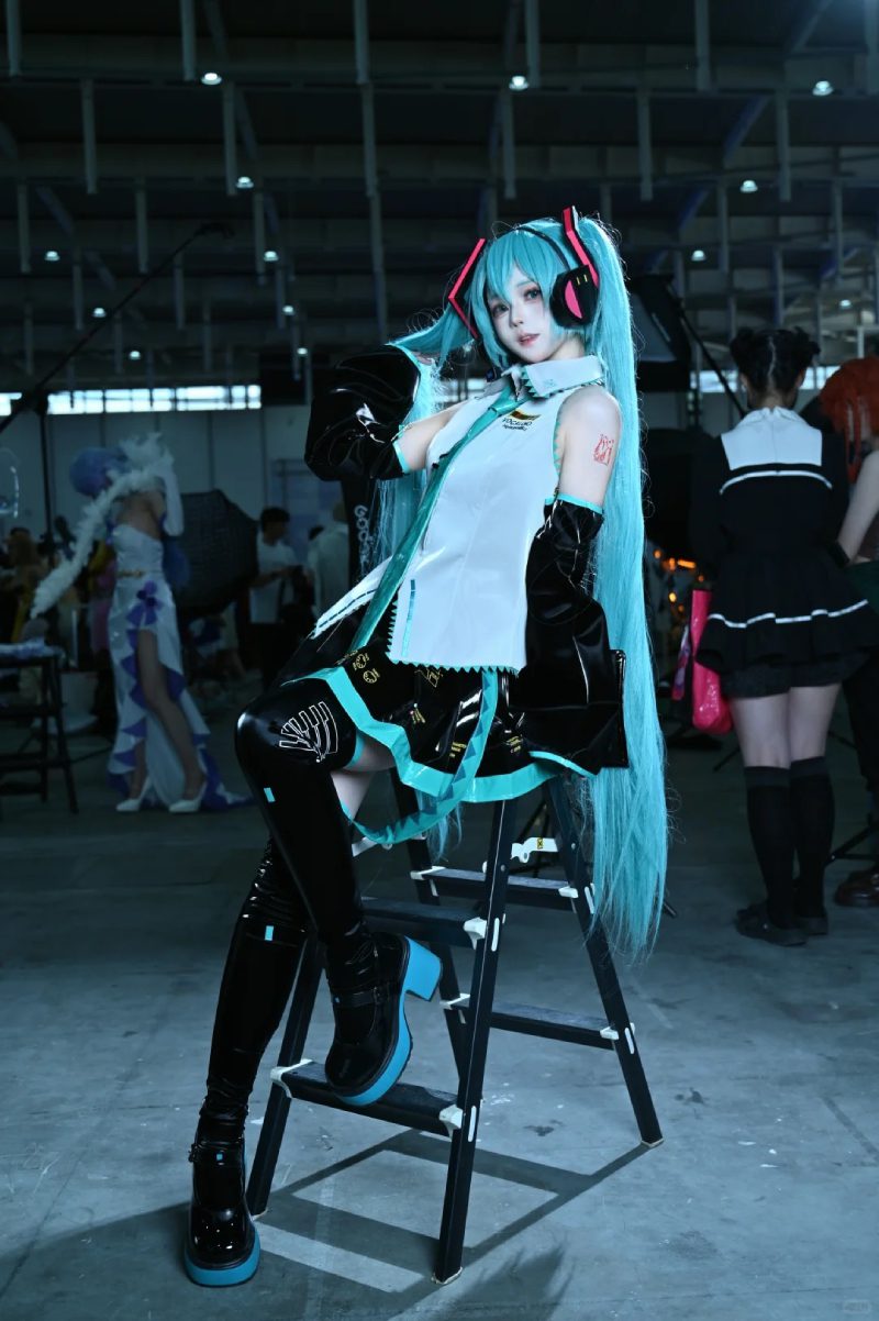 ảnh cosplay Miku Nakano 20