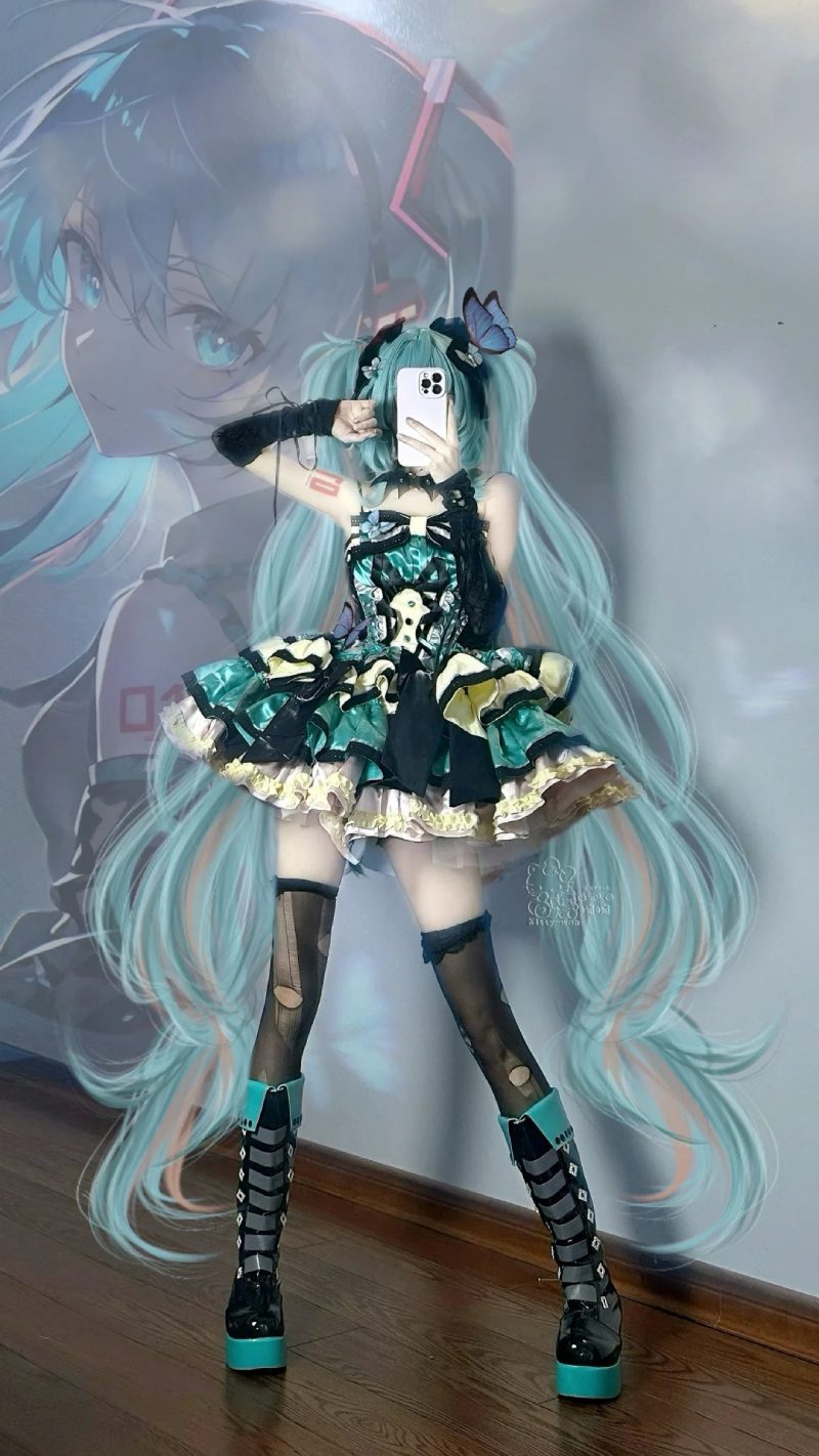 ảnh cosplay Miku Nakano 33