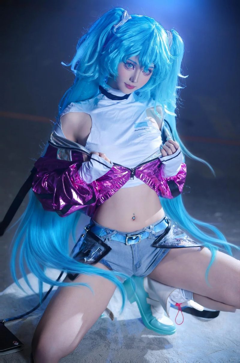 ảnh cosplay Miku Nakano 5