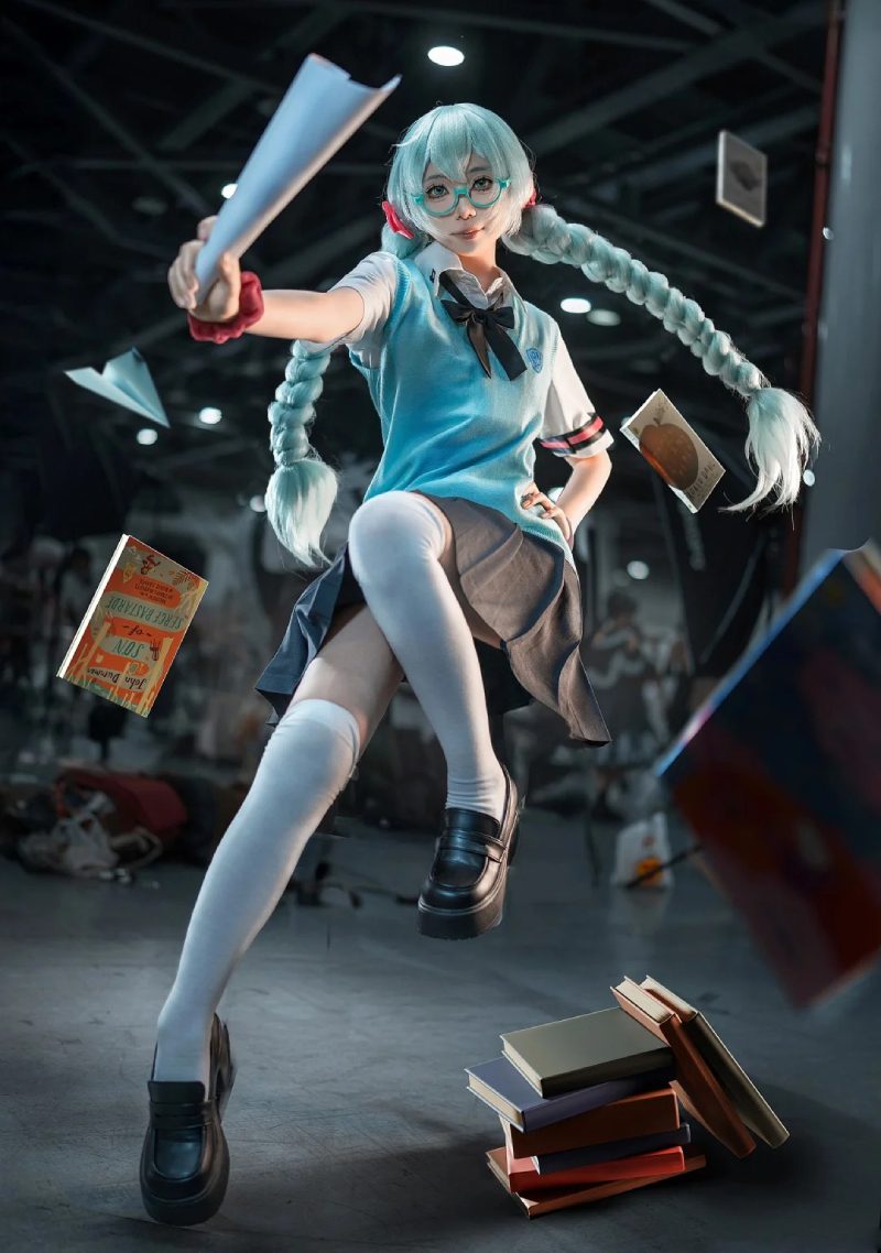 ảnh cosplay Miku Nakano 9