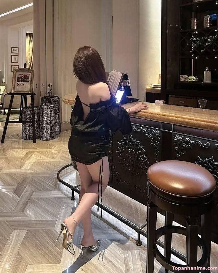 ảnh gái đi bar 5