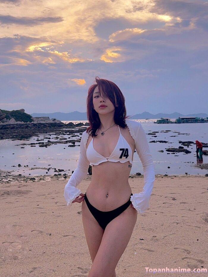 ảnh gái đi biển 23