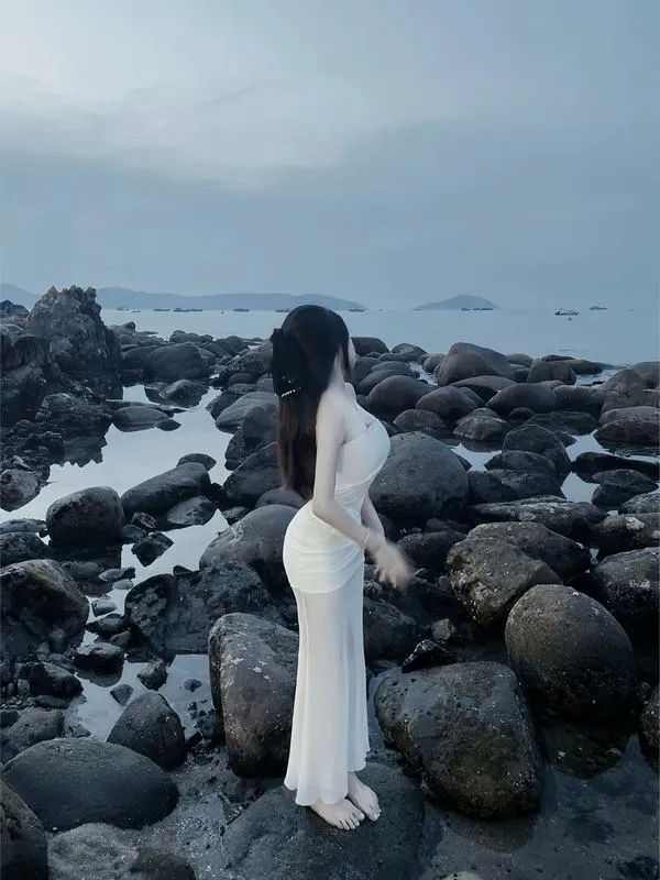 Ảnh Gái Đi Biển Che Mặt 40