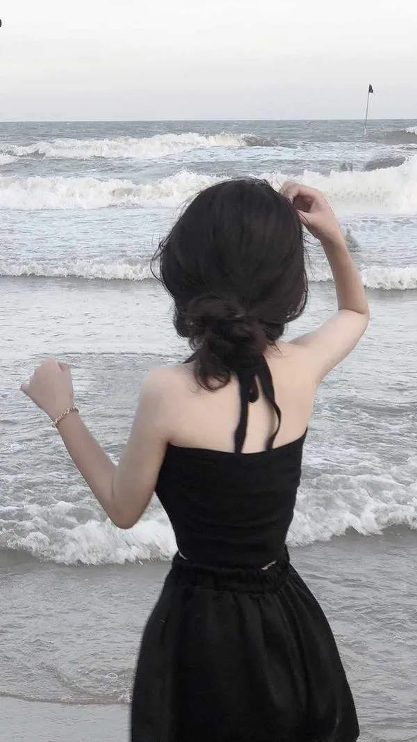 Ảnh Gái Đi Biển Che Mặt 50