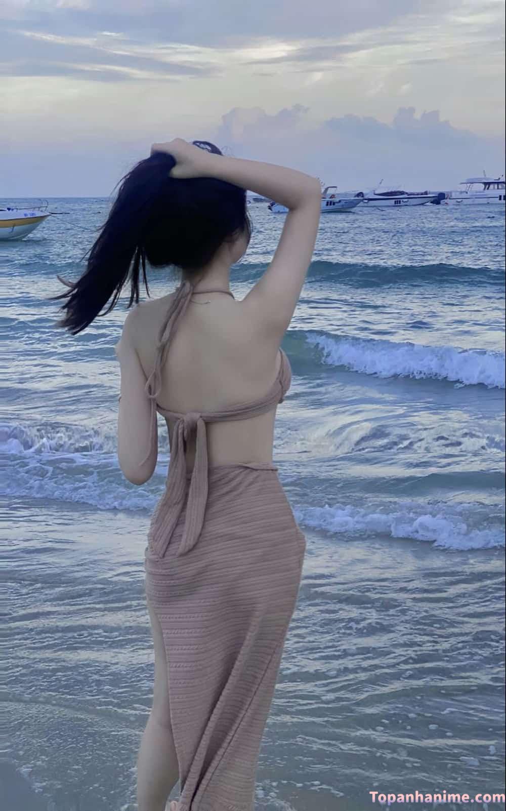 ảnh gái đi biển 5