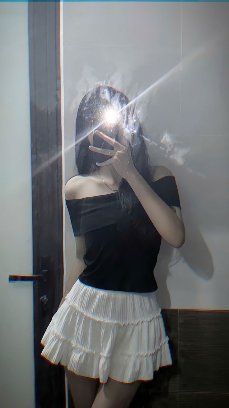 Hình Gái Xinh Che Mặt 12