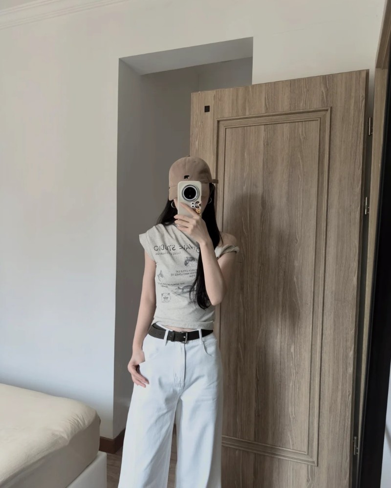 Gái Xinh Che Mặt Bằng Điện Thoại 11