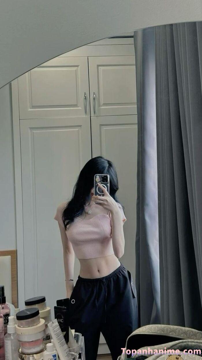 Ảnh gái xinh che mặt bằng điện thoại 53