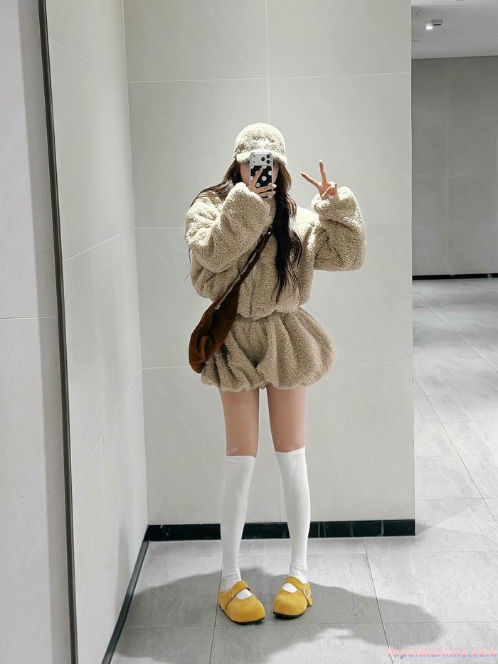 Ảnh gái xinh thích che mặt 38