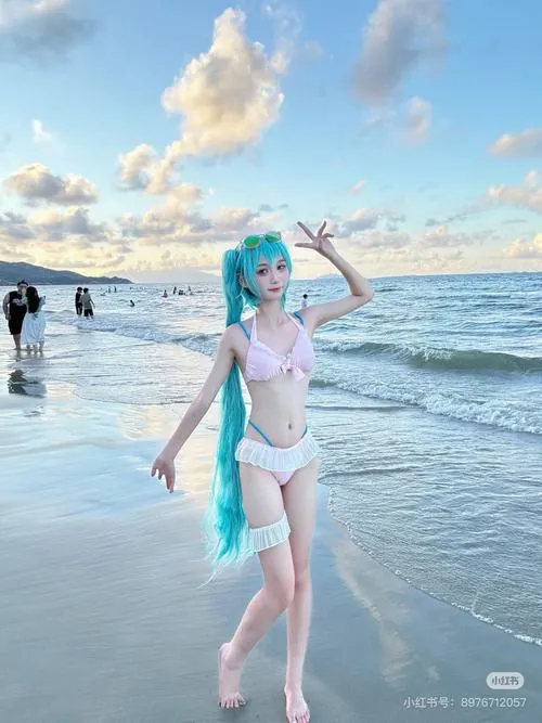 Ảnh Gái Xinh Cosplay Bikini sexy 23
