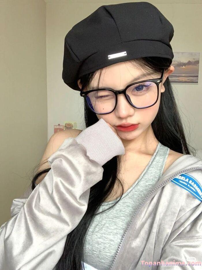 Ảnh gái xinh đeo kính 36