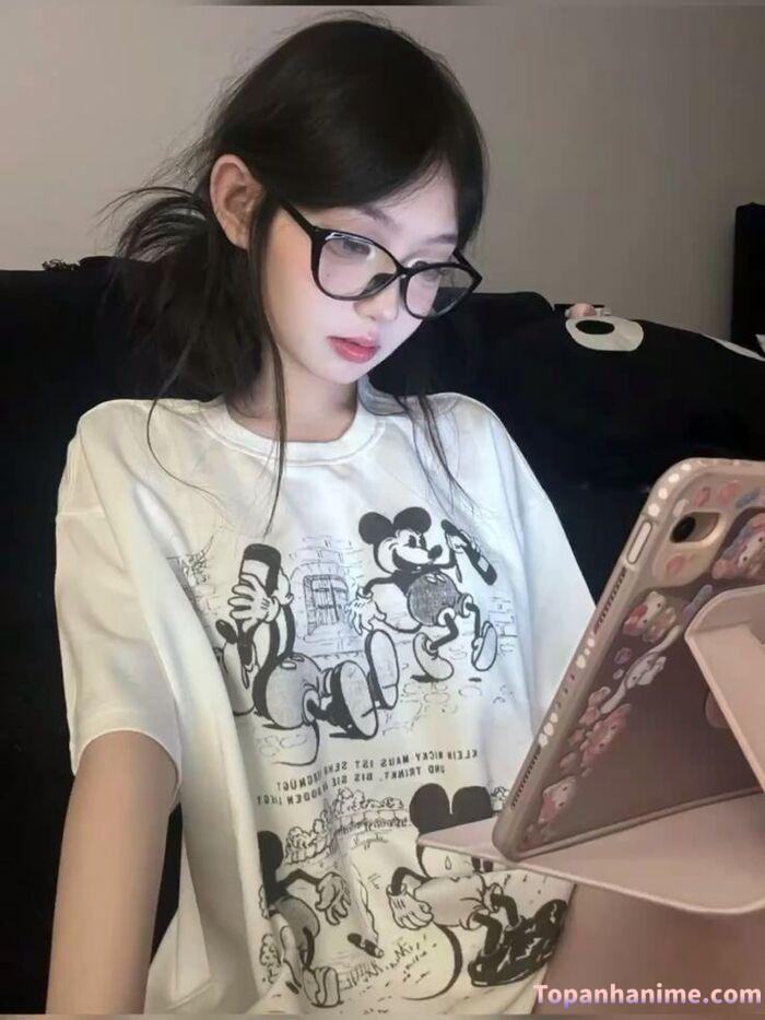 Ảnh gái xinh đeo kính 50