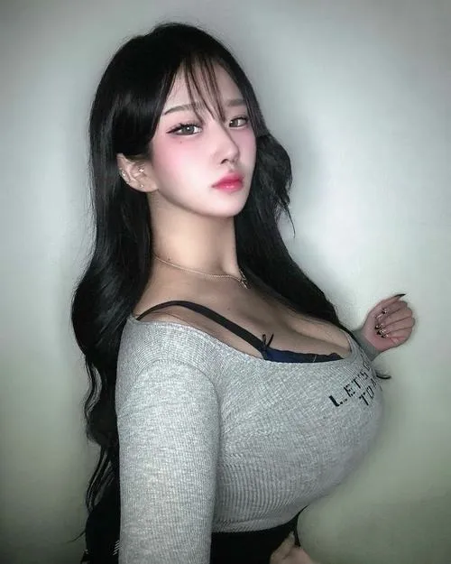 Ảnh Gái Xinh Vú To Ngực Bự 79