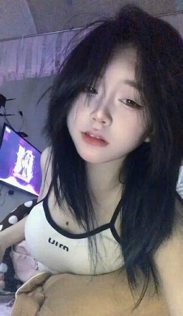 Ảnh Gái Xinh Khoe Ngực 79