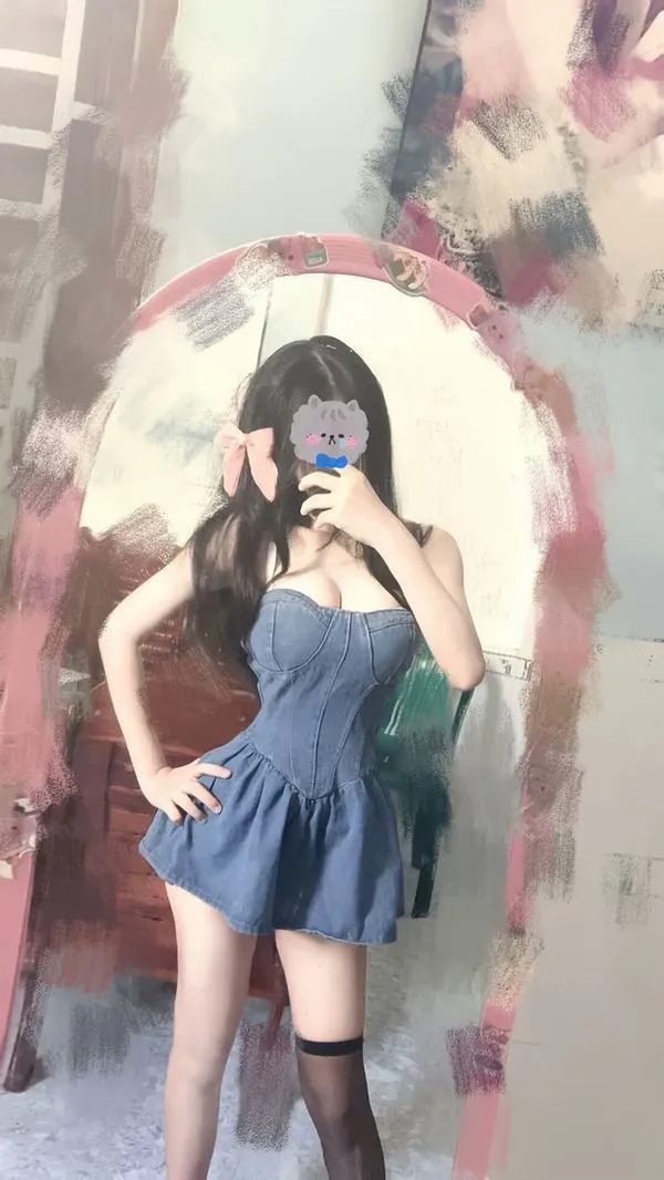 Ảnh Gái Xinh Khoe Ngực 84