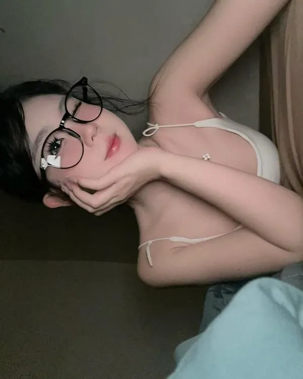 Ảnh Gái Xinh Khoe Ngực 6