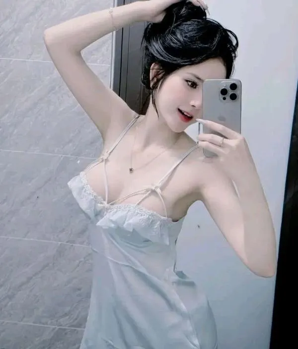 Ảnh Gái Xinh Khoe Ngực 24