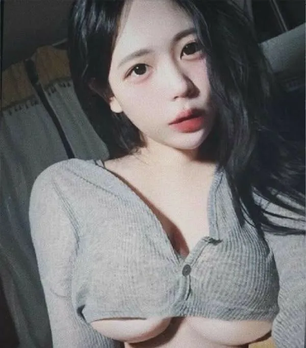 Ảnh Gái Xinh Khoe Ngực 47