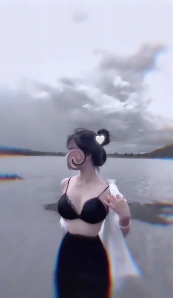 Ảnh Gái Xinh Mặc Bikini Che Mặt 1