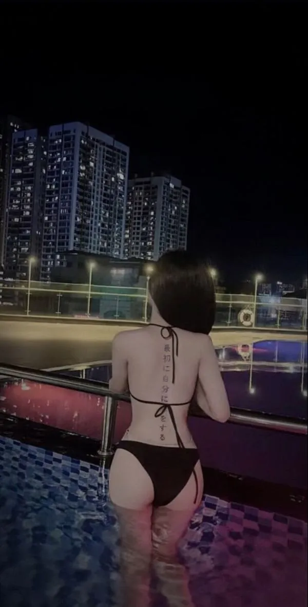 Ảnh Gái Xinh Mặc Bikini Che Mặt 15