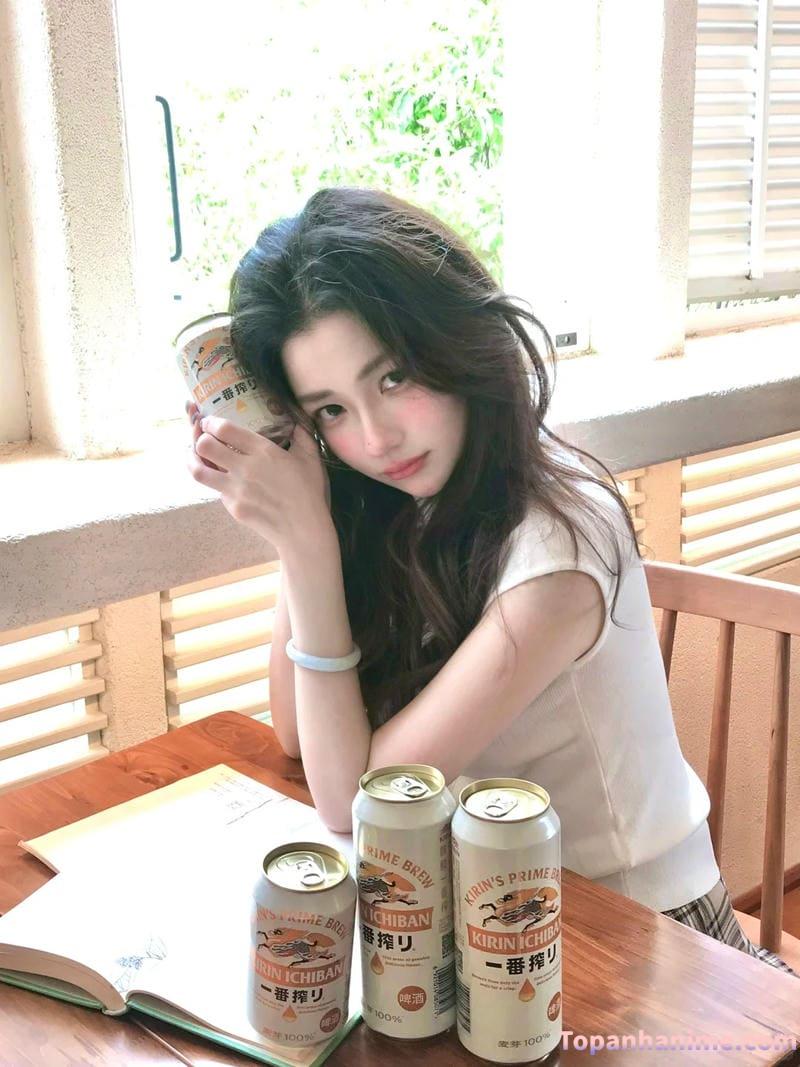 ảnh con gái uống bia 54