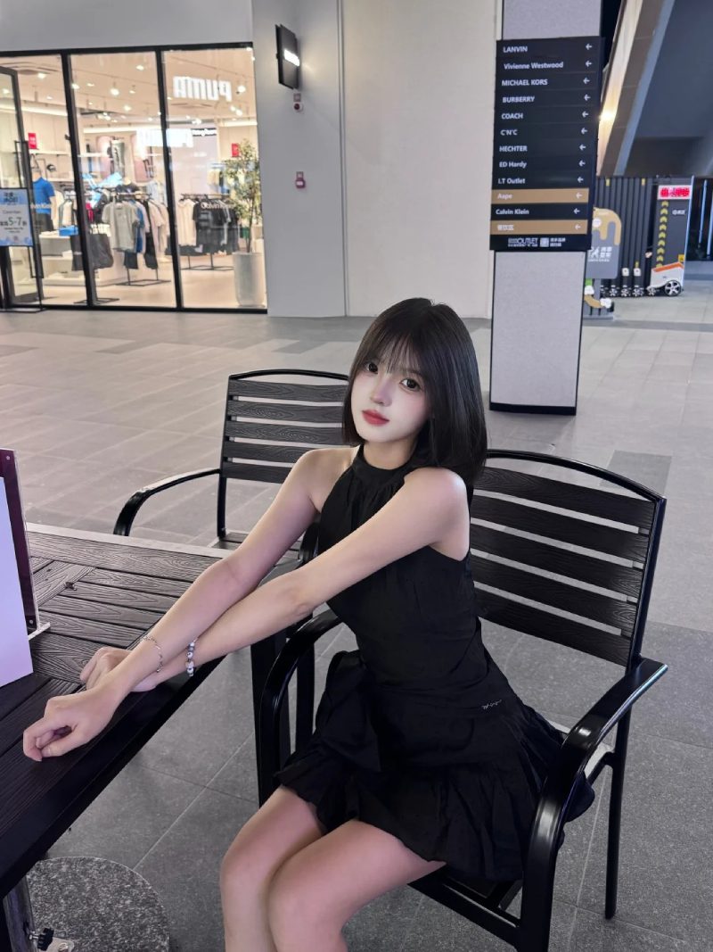 ảnh Hot girl tóc ngắn 12